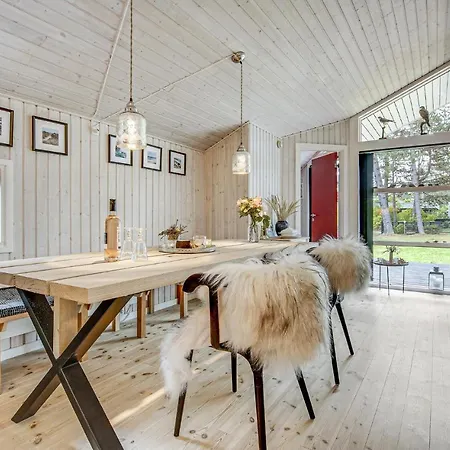Gorgeous In With Kitchen